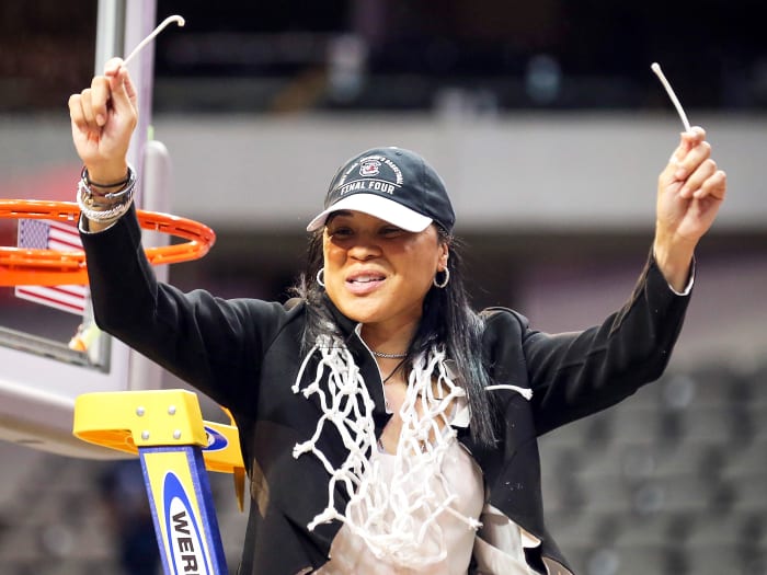 dawn-staley-celebrates-title-inline.jpg